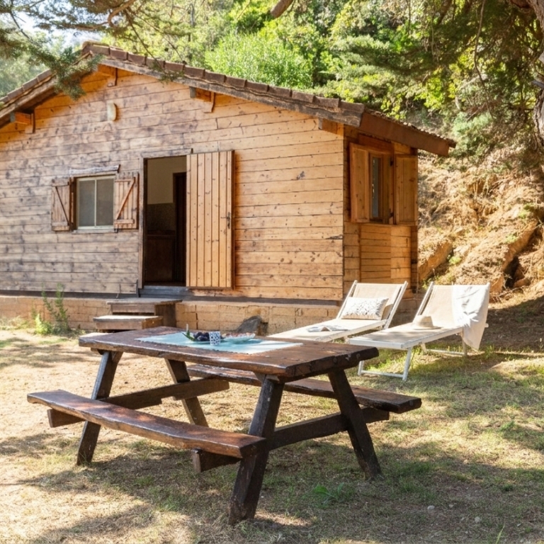 In legno naturale